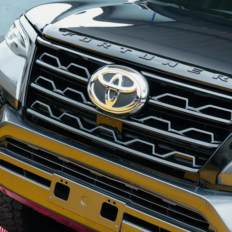 Toyota Fortuner Kit actualización