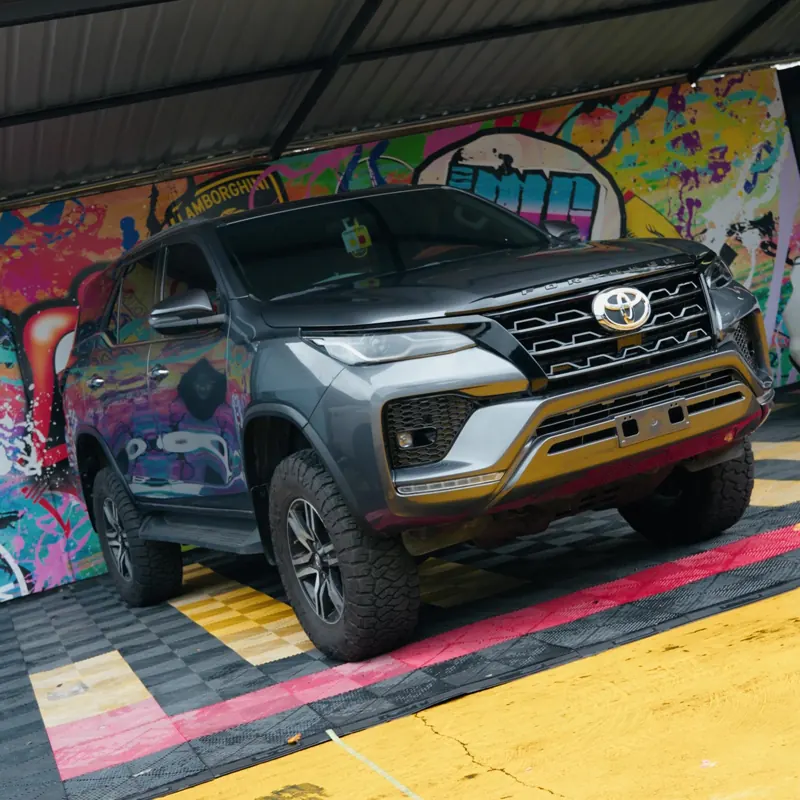 Toyota Fortuner Kit actualización